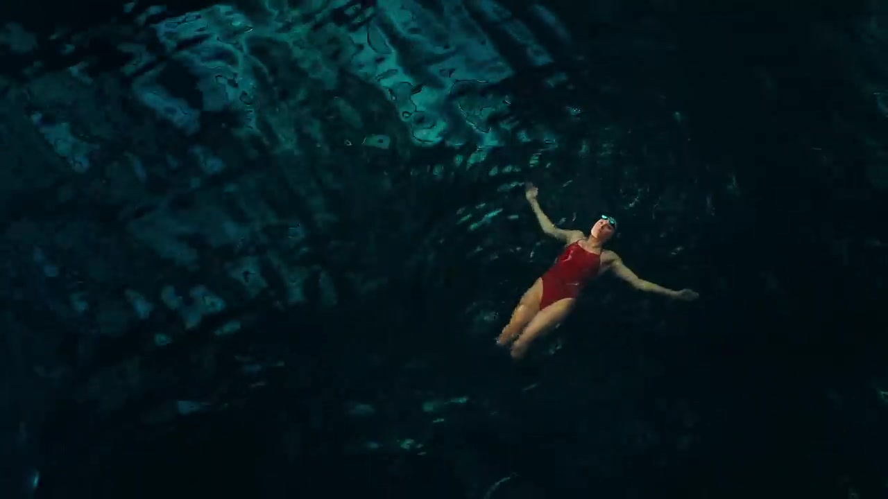 lady swimming in ocean